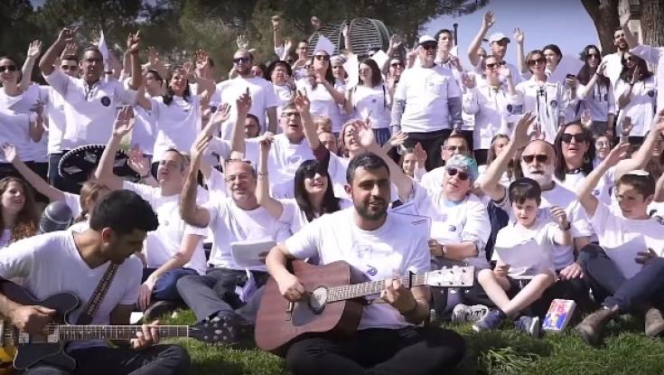 צפו: ישי ריבו ועשרות עולים חדשים בביצוע מיוחד 
