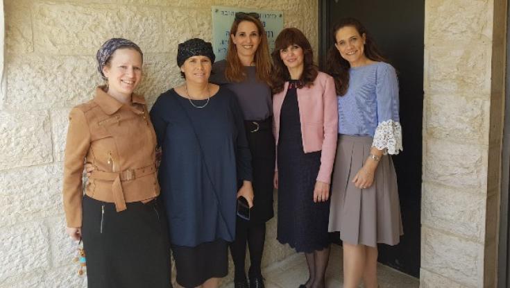 הרבנית לאו ערכה ביקור במקלט של עמותת "בת מלך"