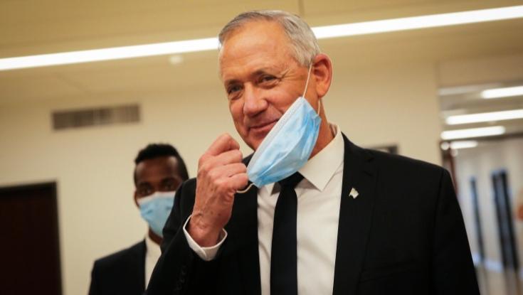 גנץ מקדם חקיקת נישואי להט"בים בישראל