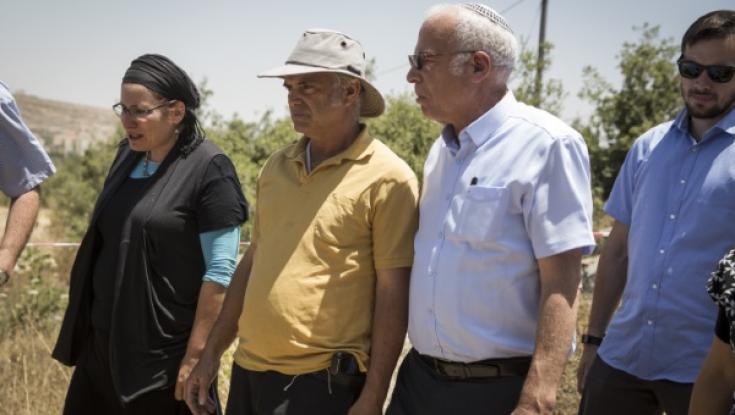 צפו: שר החקלאות מברך את העולים להר הבית לזכרה של הלל יפה אריאל הי"ד