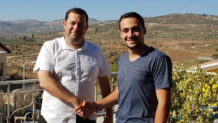 הותקף ע"י אביב גפן - יזכה להופיע עם הזמר הכי מצליח בארץ 