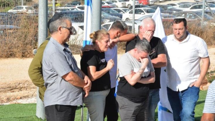 שנה לאחר הפיגוע - המשפחות של זיו וקים חזרו לברקן