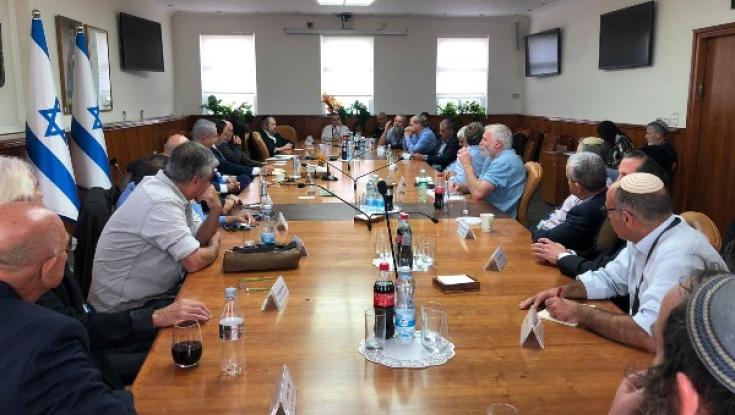 יורים בנגמ"ש: מועצת יש"ע נגד דגן, גנץ וליבמן