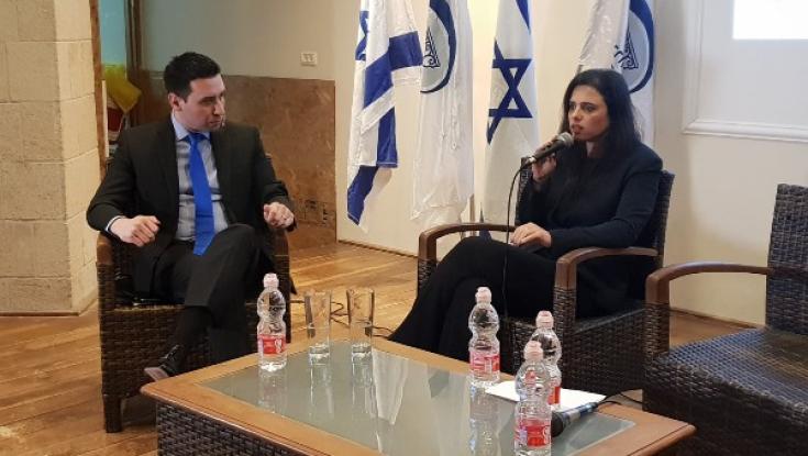 איילת שקד תוקפת: "גנץ הוא פייק ימין"