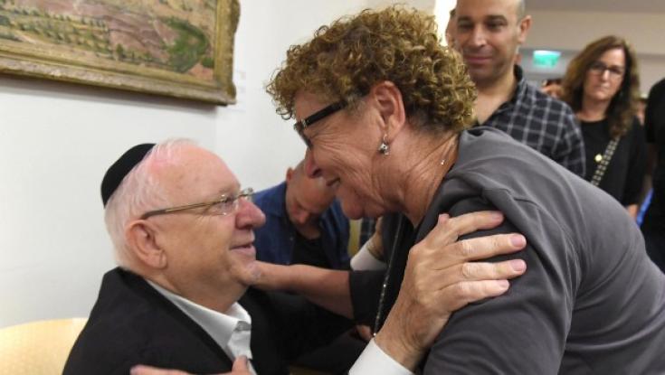 אזרחים רבים הגיעו לנחם את נשיא המדינה 