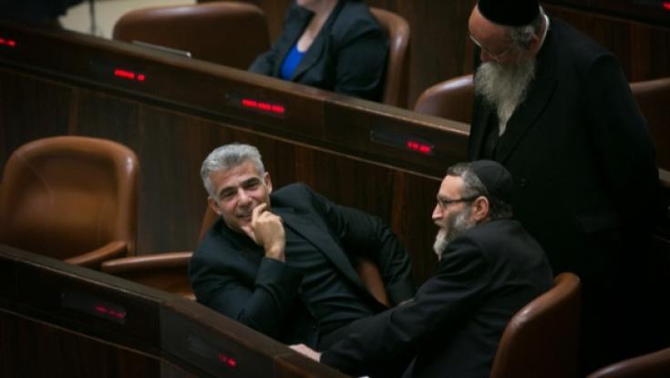 יאיר לפיד מברך את משה גפני: "אתה נשמה טובה"