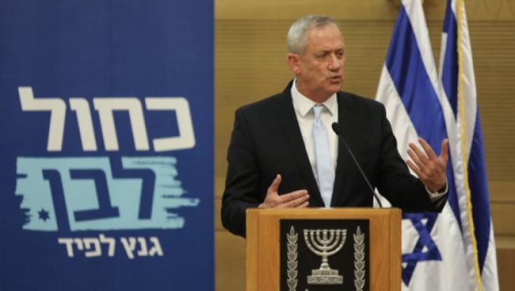 בכחול לבן צפויים להתכנס היום בכנסת במטרה לקדם את החוקים נגד נתניהו