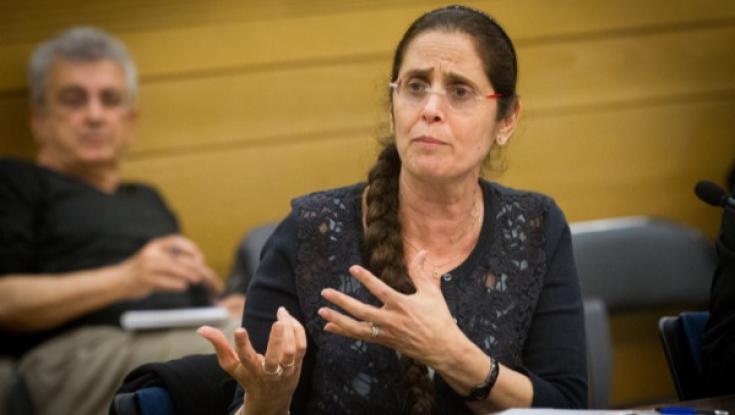 שנת מאסר למניפים דגל פלשתין