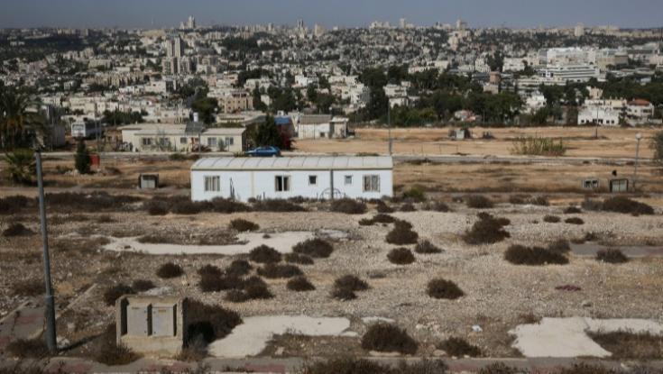בכירי הרבנים בקריאה משותפת: לבנות בגבעת המטוס