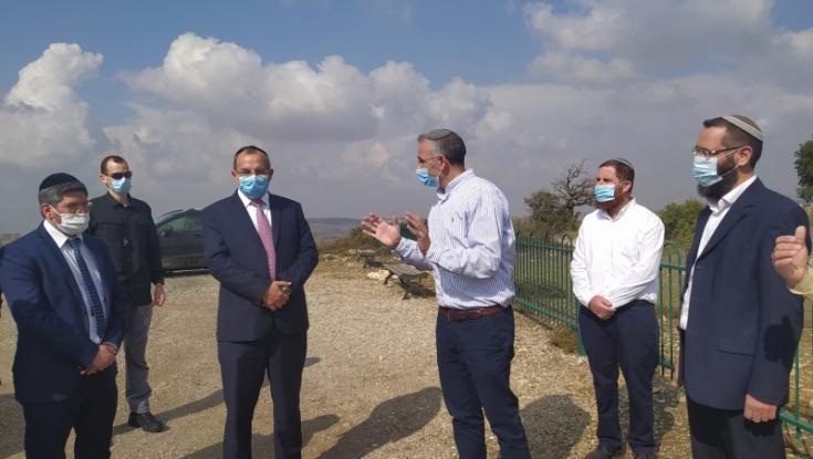 השר לשירותי דת בבית אל: "אתם שומרים על כל ארץ ישראל"