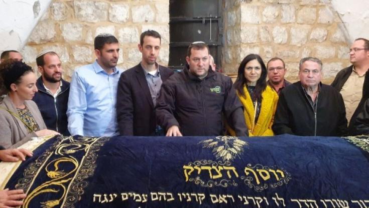 חברי הכנסת עלו לקבר יוסף בשכם