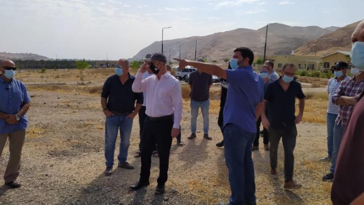 השר צחי הנגבי במבואות יריחו: נפעל לפיתוח מואץ