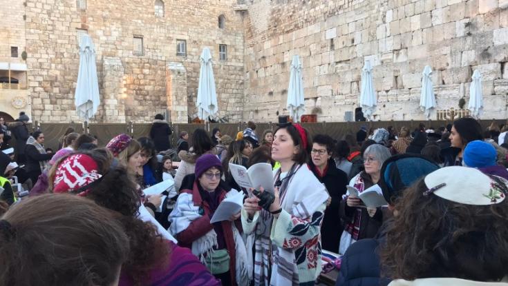 כמדי ראש חודש: סערה סביב תפילת נשות הכותל