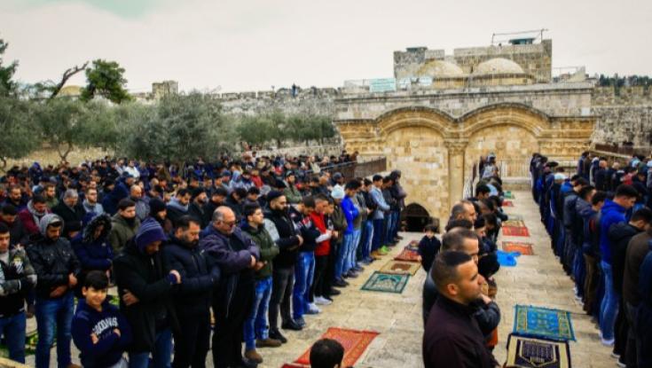 בג"ץ רומז כי לא יסגור את המסגד הלא חוקי בשער הרחמים 