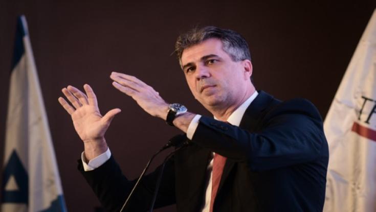 שר הכלכלה מגבה את מפעלי יו"ש והבקעה