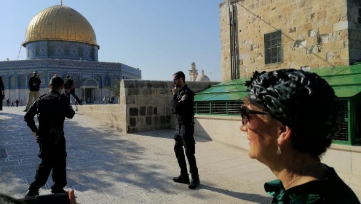 "זכות בסיסית". שולי מועלם עלתה להר הבית