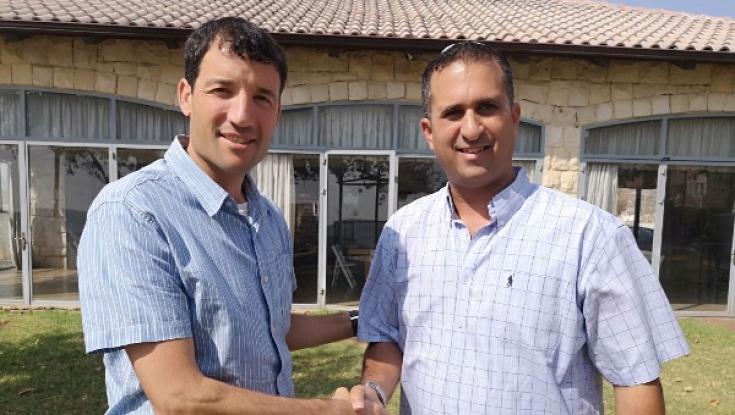 מטה בנימין: אפי שרון חובר לשילה אדלר. גנץ: " אפי שרון מכר את עקרונותיו"