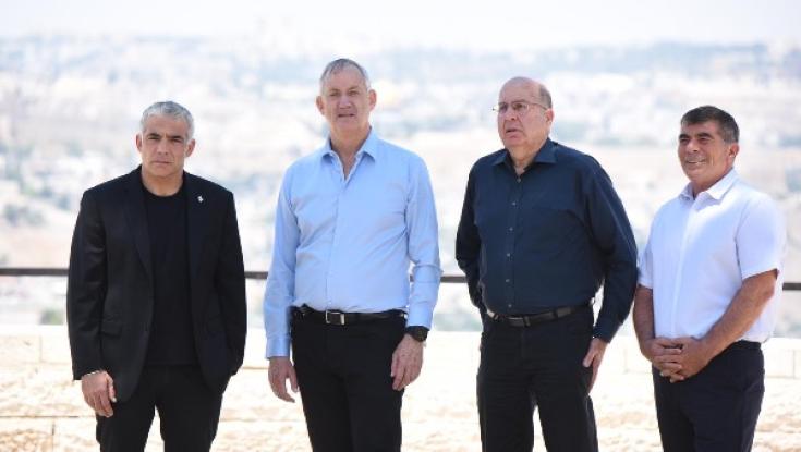 לפיד לבנט ושקד: "אל תחברו לכהניסיטים"