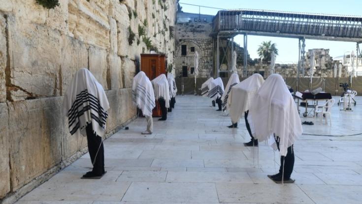 צפו: ברכת הכהנים מרחבת הכותל המערבי