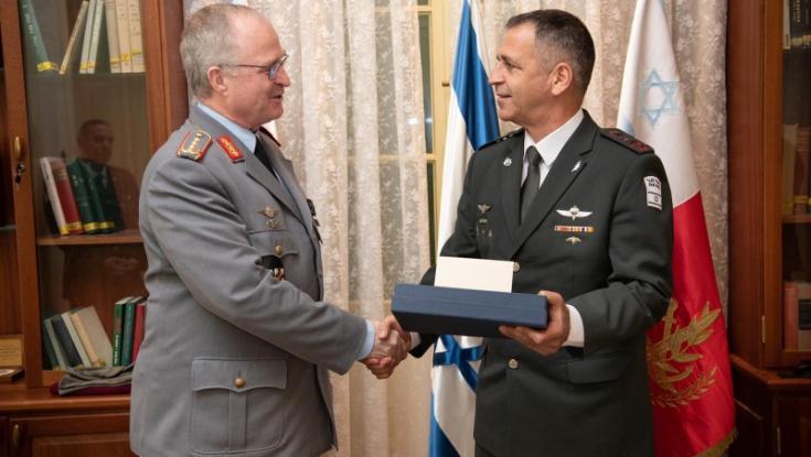 הרמטכ"ל הגרמני ביקר ביד ושם