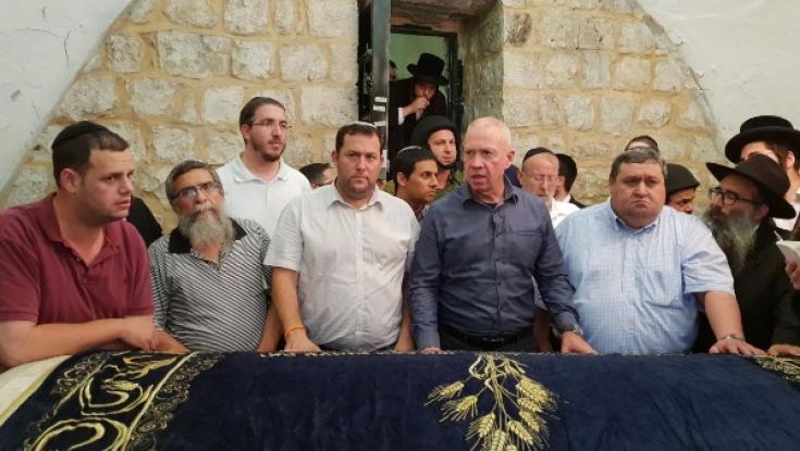 אלפים בקבר יוסף הלילה