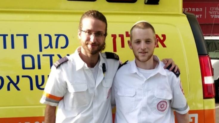 מרגש: דביר שנרב החל להתנדב במד"א - יחד עם מי שהציל את חייו