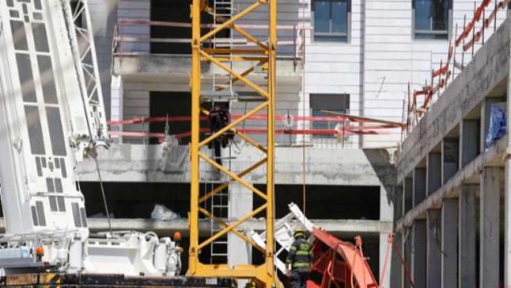 הרב הראשי על האסון ביבנה: קבלן שלא דואג לבטיחות חייב נידוי