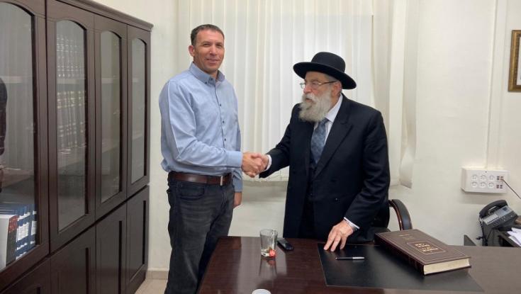 הרב שטרן למתן כהנא: "בטוח אני שתעמוד בכל אשר דיברת"