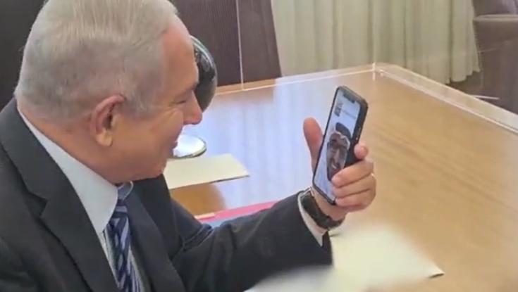 צפו: נתניהו משוחח בעברית עם מלווה המשלחת הישראלית באמירויות