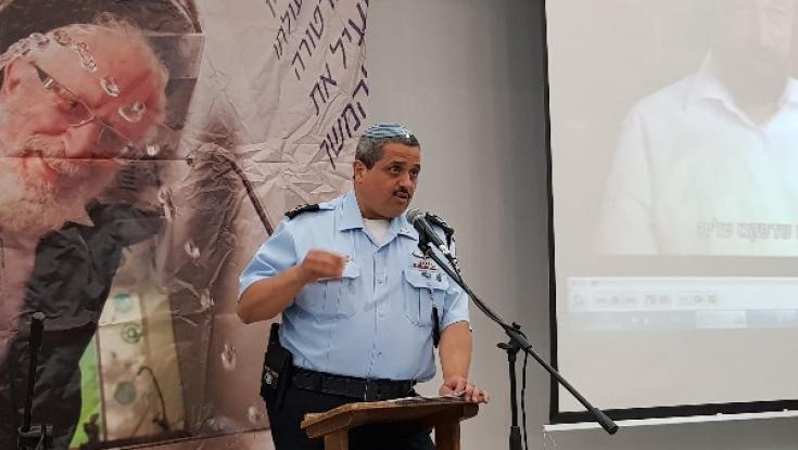 המפכ"ל: "רבנים אמרו לשוטר דתי 'שהשוטרים החילוניים יחללו שבת'"