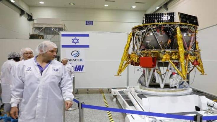 החללית הישראלית בדרך לירח עם תנ"ך בדיסק און קי