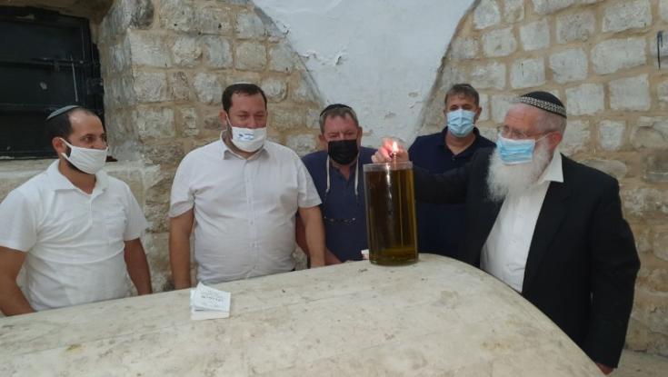 מקומם: השחתה וונדליזם בקבר יוסף