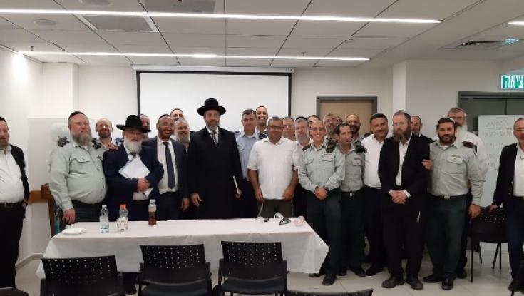 מפגש פסגה: הרבנים הראשיים נפגשו עם בכירים ברבנות הצבאית