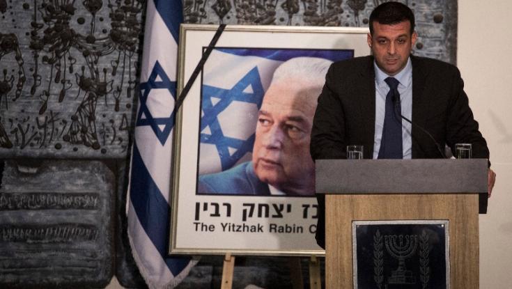 נכדו של רבין בציוץ מקומם: "מגיע לנתניהו לקבל קורונה"