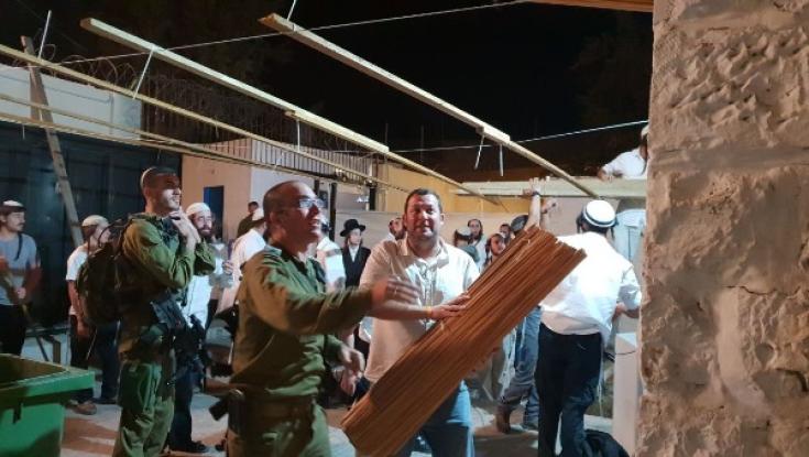סוכה בקבר יוסף