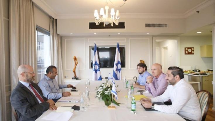 תחבורה ציבורית בשבת ושינוי חוק הלאום: אלו דרישות המחנה הדמוקרטי במו"מ הקואליציוני