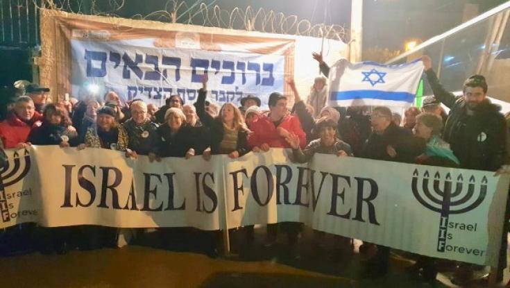 פורים קטן בקבר יוסף: מאות מתפללים שרו התקווה בהתרגשות
