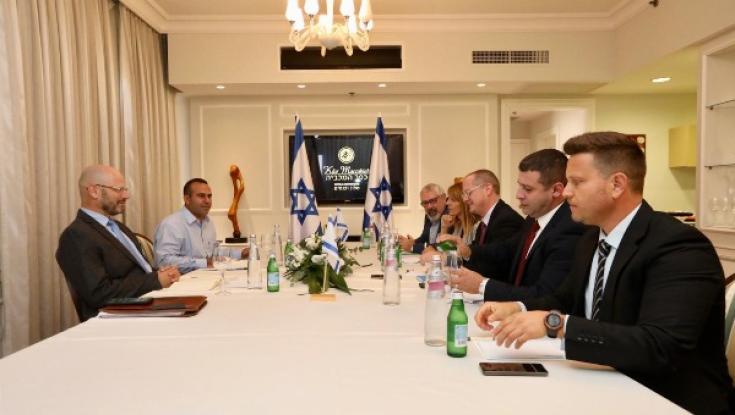 ראש צוות 'ישראל ביתנו' למו"מ: "כחול לבן רואה איתנו עין בעין בענייני דת ומדינה"