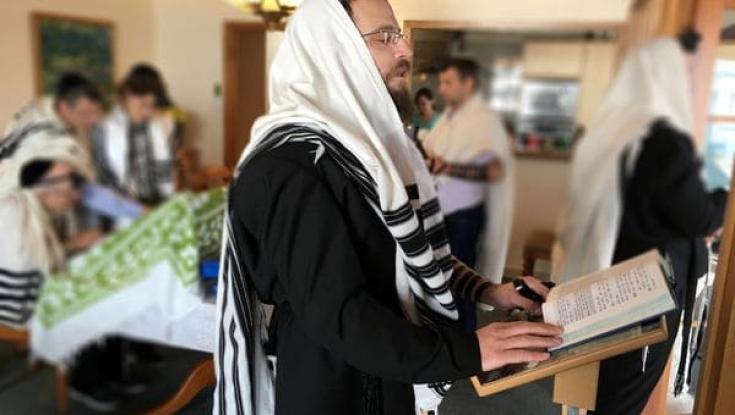 מעשה בגבאי ובבעל קורא - "אוצר מתחת לגשר" בגרסה המודרנית