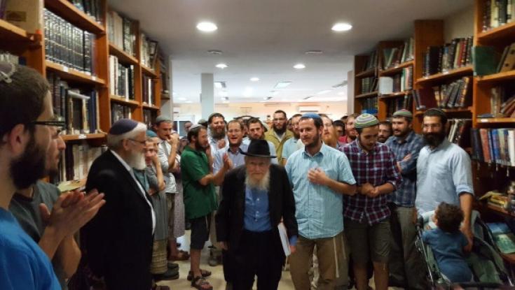 "היה יחיד בדורו": אישי ציבור סופדים לרב שטיינזלץ