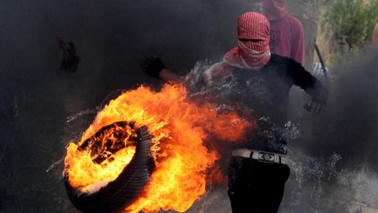 הפגנת ענק בעיראק: מפגינים פרצו לשגרירות ארה"ב