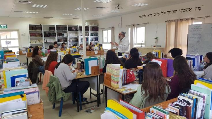 נרתם למשימה: הרב שפירא במסע שכנועים עבור מפלגת ימינה