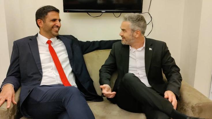 קצת אהבה לא תזיק: סיפורי החברות בכנסת שלא הכרתם