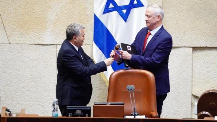 המערכת הפוליטית גועשת על בחירת גנץ ליו"ר הכנסת