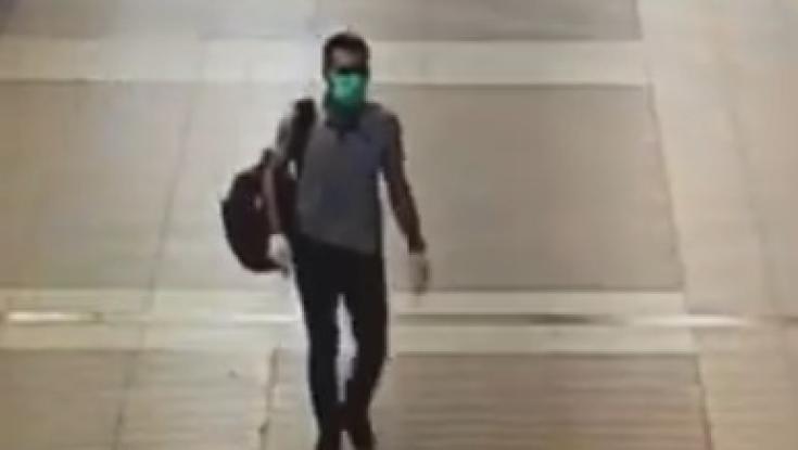 רגע לפני שנתפס: תיעוד של המחבל בעת שחצה את מעבר ארז