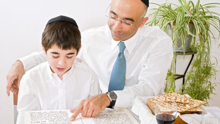 בַּעֲבוּר זֶה עָשָׂה ה' לִי בְּצֵאתִי מִמִּצְרָיִם