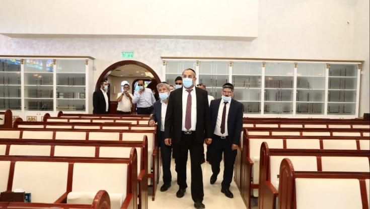 שר הדתות לרבני הערים: הכשירו מקומות לתפילה לימים נוראים