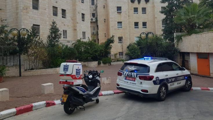 אישה כבת 50 נמצאה במצב ריקבון בביתה בירושלים