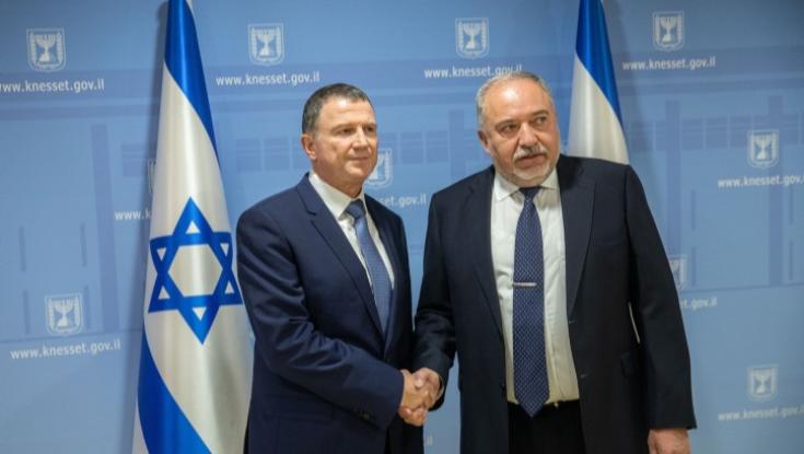 אדלשטיין נגד ליברמן: "משחק באש ומתנהל בהפקרות ובחוסר אחריות"