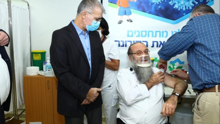 ראש מכון פוע"ה התחסן הבוקר נגד קורונה
